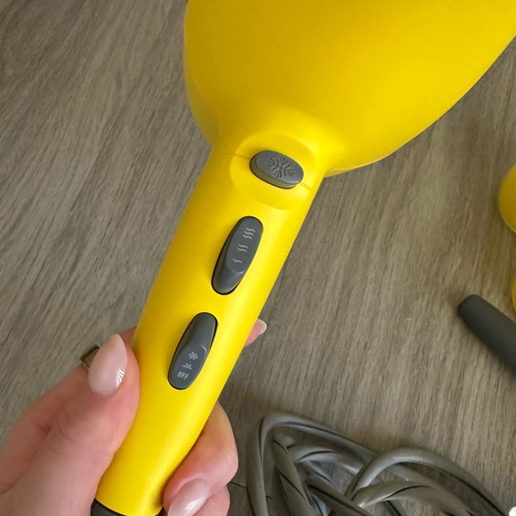Drybar Buttercup blow dryer, round brush, and roller set - Picture 2 of 5